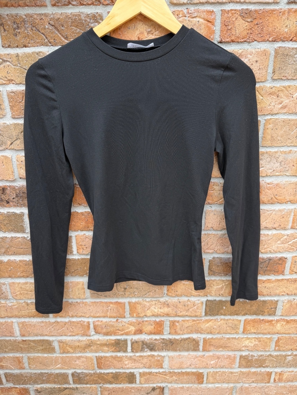 Ekouaer Black Fitted Long Sleeve Stretch Top XS